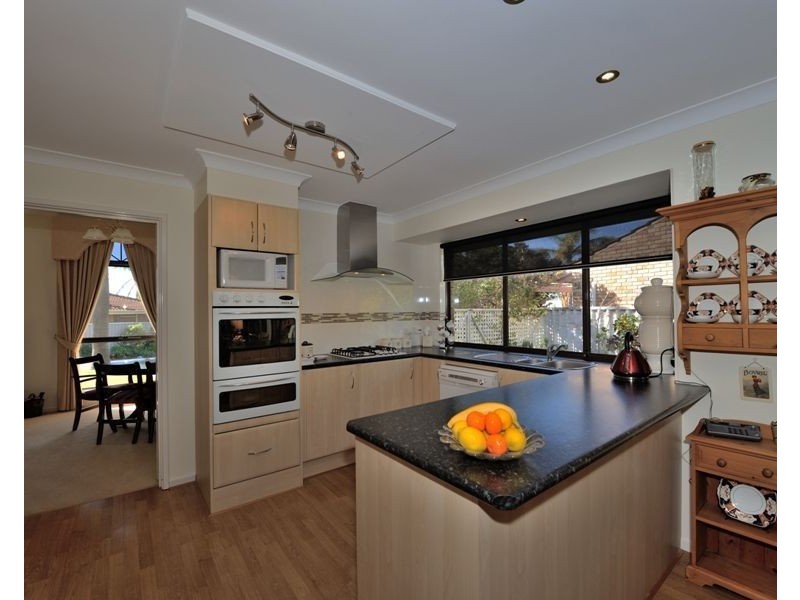 6 Bangalay Court, Halls Head WA 6210