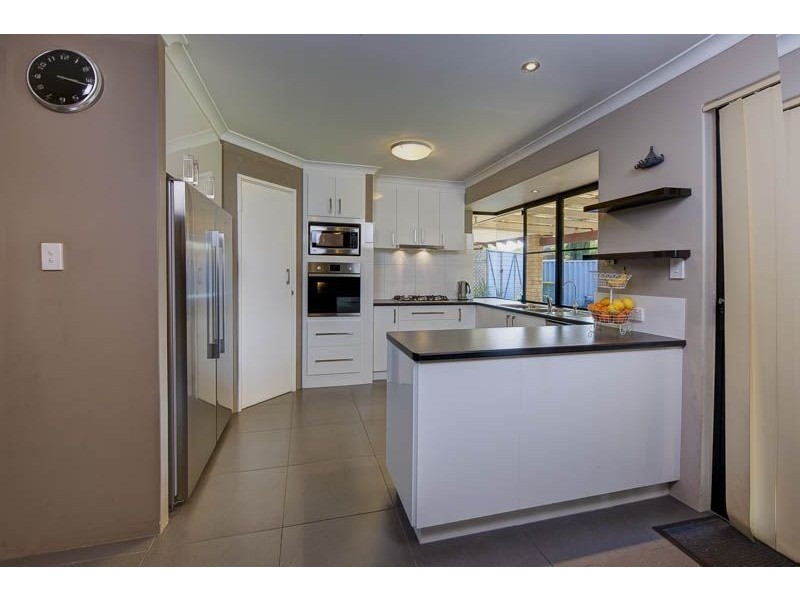 20 La Grange Place, Meadow Springs WA 6210