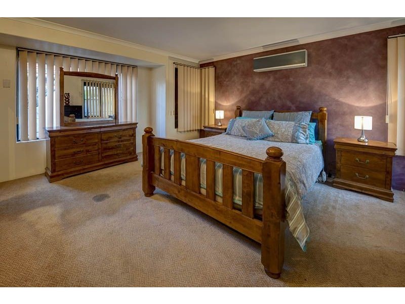 20 La Grange Place, Meadow Springs WA 6210