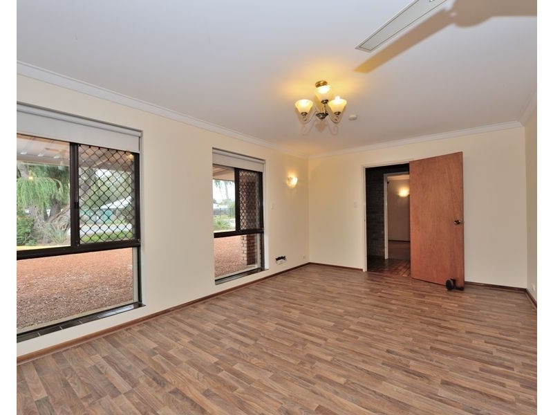 69 Gillark Street, Dudley Park WA 6210