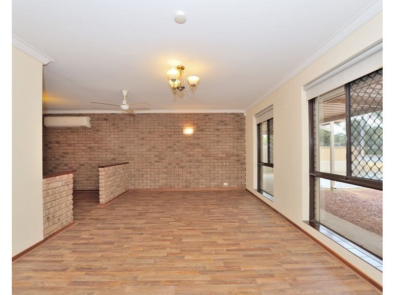 69 Gillark Street, Dudley Park WA 6210