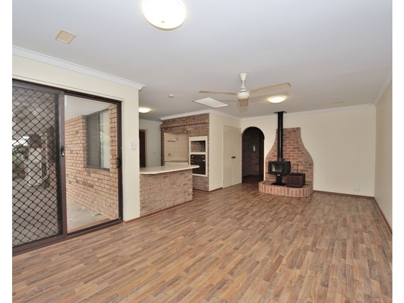 69 Gillark Street, Dudley Park WA 6210