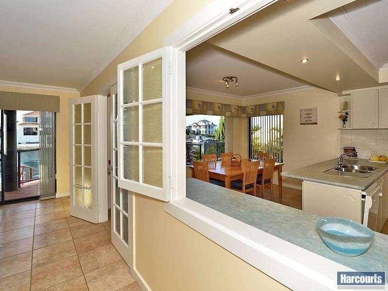 20 Santavea Mews, Halls Head WA 6210