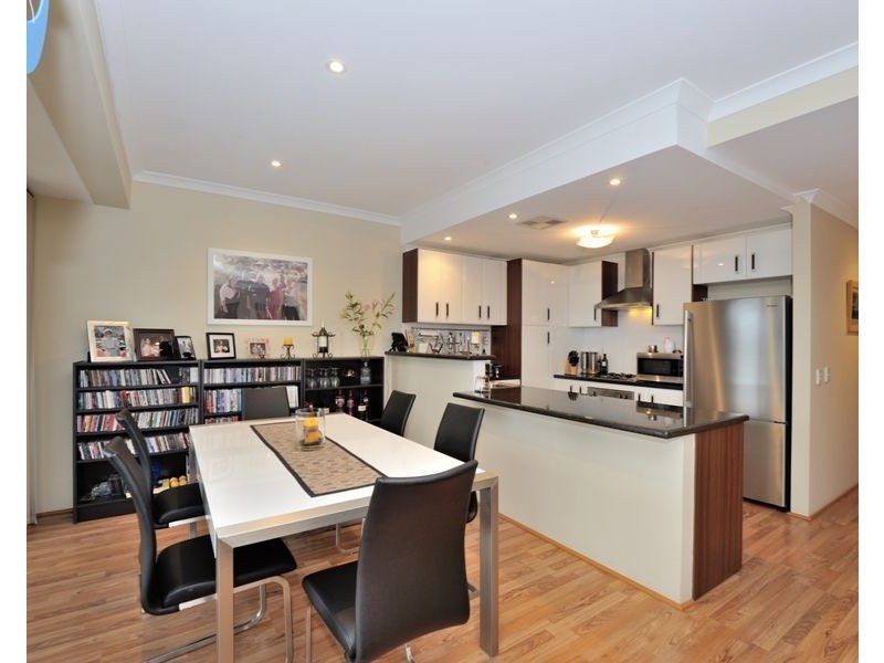 4/15 Davey Street, Mandurah WA 6210