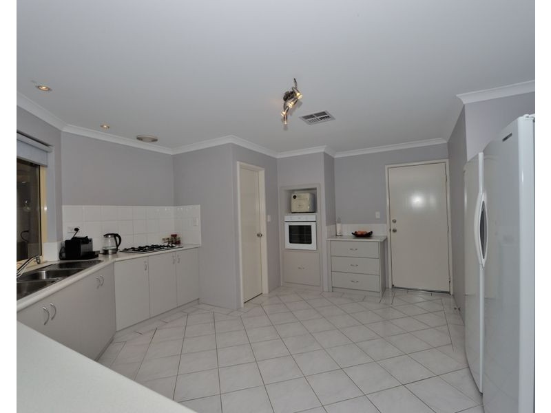 6 Alondro Way, Meadow Springs WA 6210