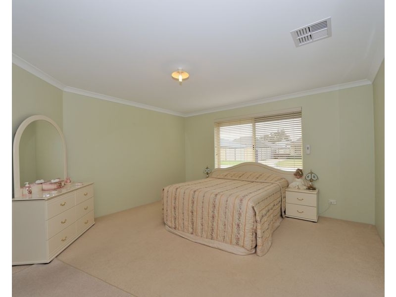 6 Alondro Way, Meadow Springs WA 6210