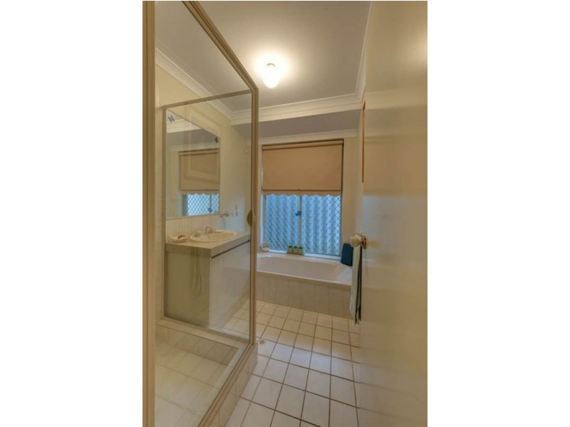 5 Lilac Green, Halls Head WA 6210