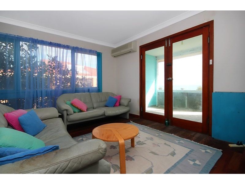 16 Leander Street, Falcon WA 6210