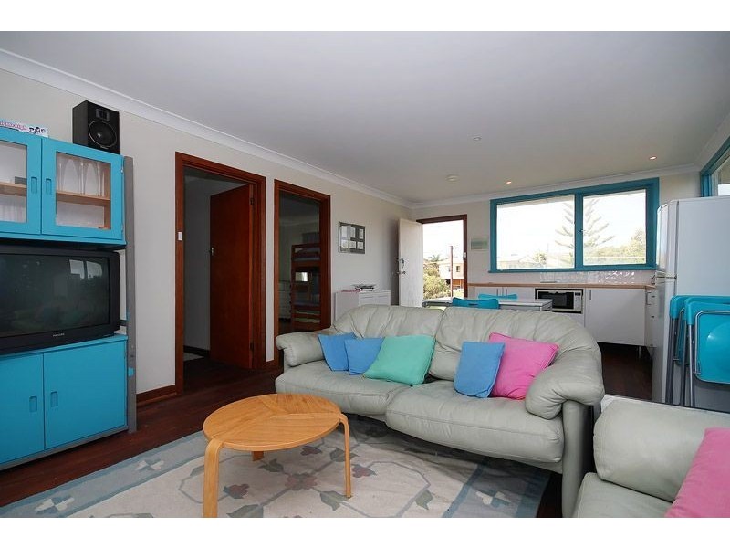 16 Leander Street, Falcon WA 6210