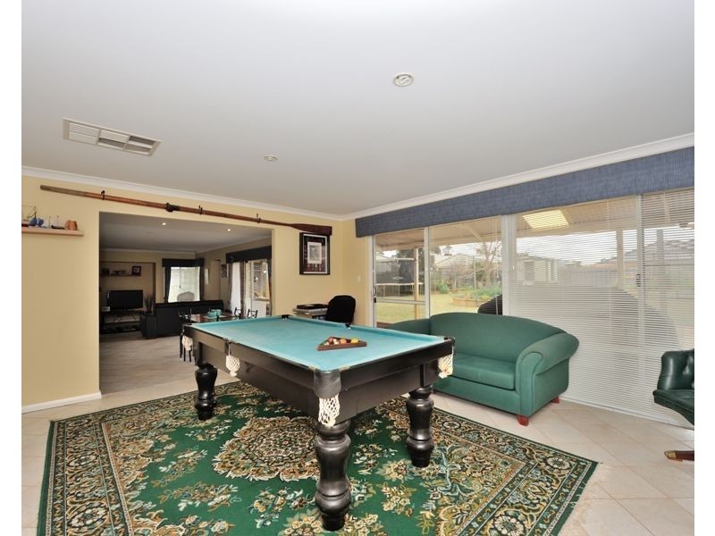 11 Midsummer Circle, Pinjarra WA 6208