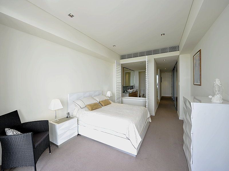 15/11 Halls Head Parade, Halls Head WA 6210