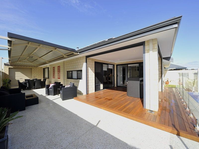 8 Merimbula Way, Secret Harbour WA 6173