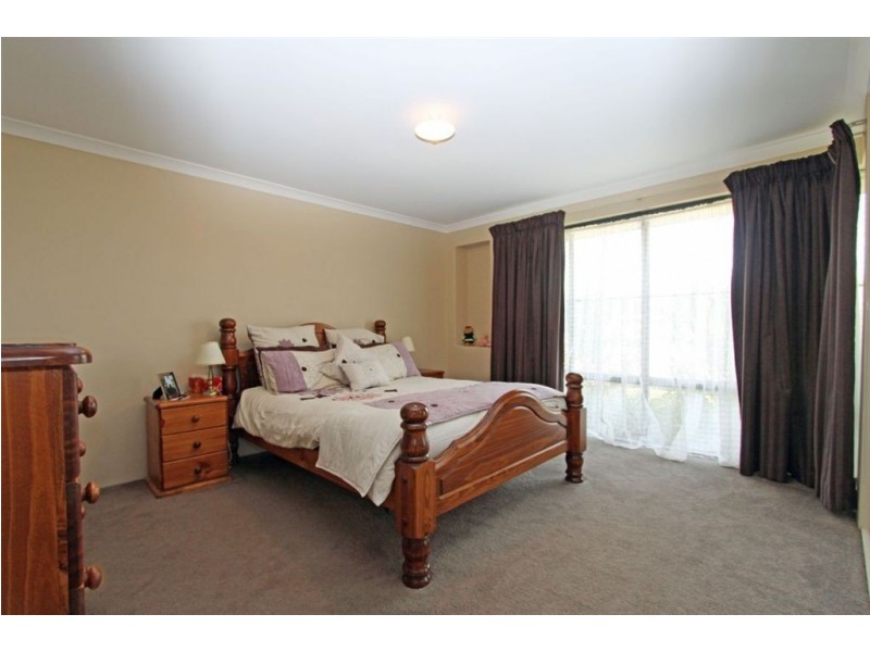 17 Caslano Road, Meadow Springs WA 6210