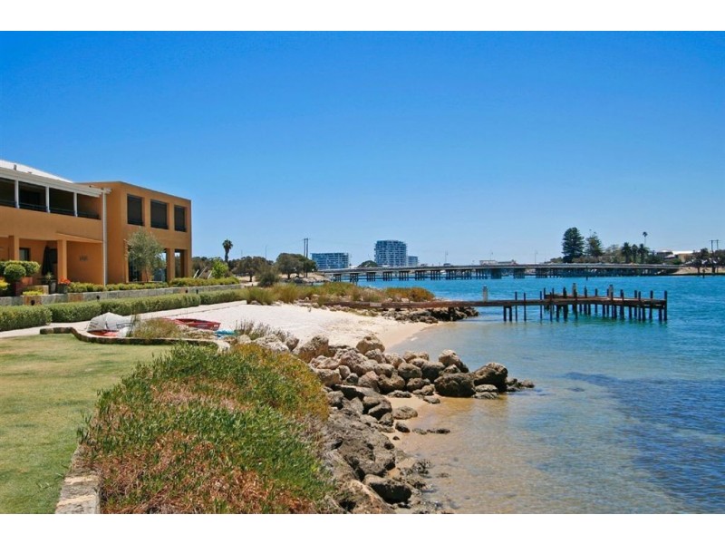 21/19 San Marco Quays, Halls Head WA 6210