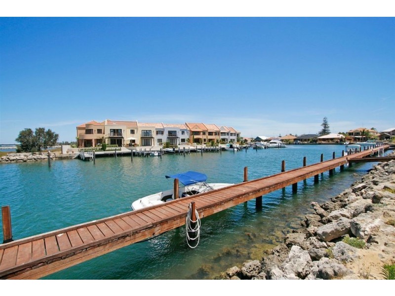 21/19 San Marco Quays, Halls Head WA 6210