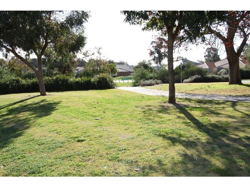 9 Bindak Brace, Greenfields WA 6210
