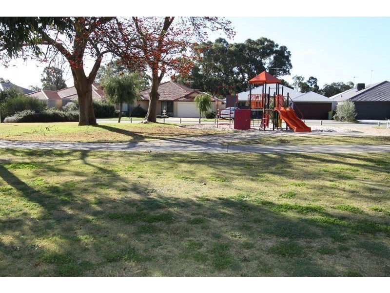 9 Bindak Brace, Greenfields WA 6210