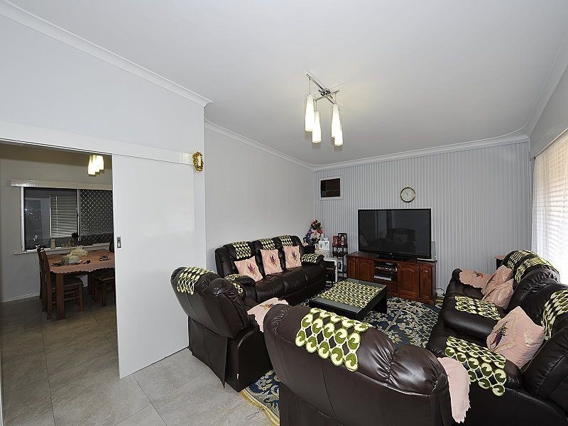 25 Gillark Street, Dudley Park WA 6210