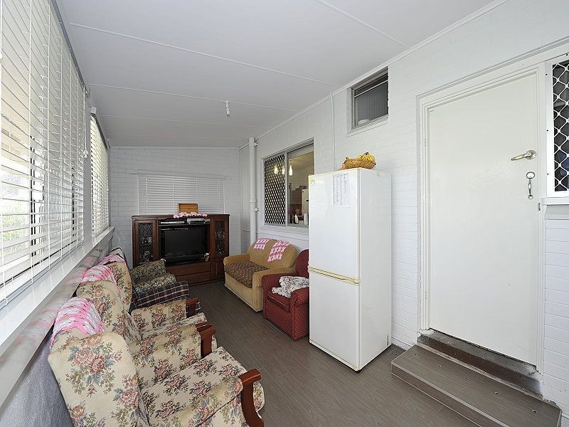 25 Gillark Street, Dudley Park WA 6210