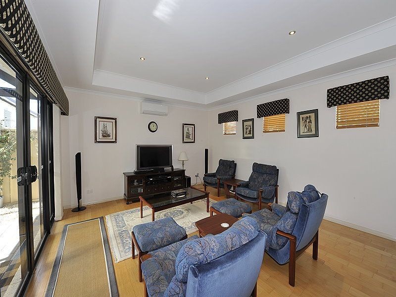 31 George Street, Mandurah WA 6210