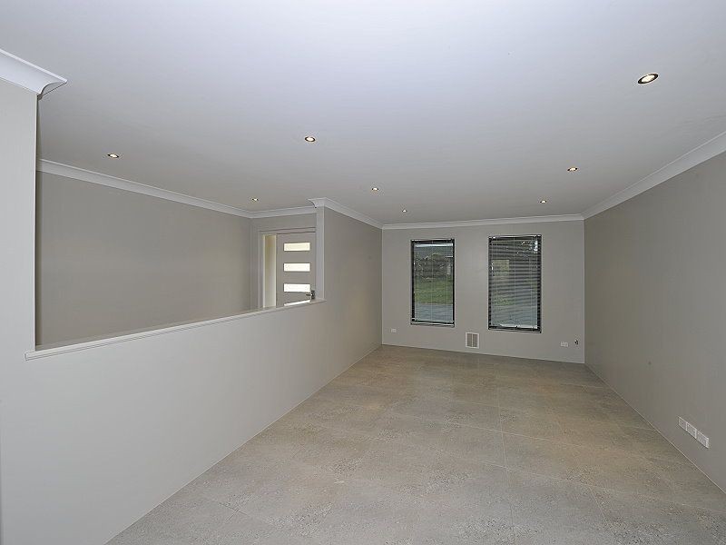 19 Collier Street, Silver Sands WA 6210