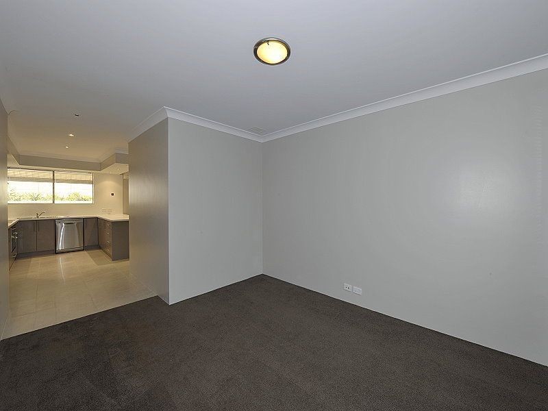 19 Collier Street, Silver Sands WA 6210