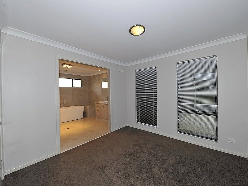 19 Collier Street, Silver Sands WA 6210