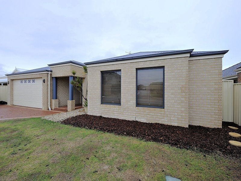 31 Lord Hobart Drive, Madora Bay WA 6210