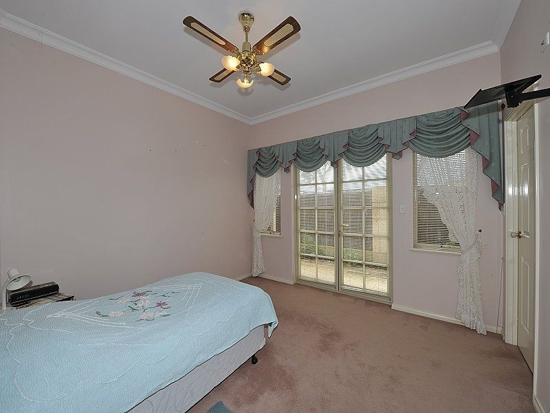 37 Mariners Cove Drive, Dudley Park WA 6210