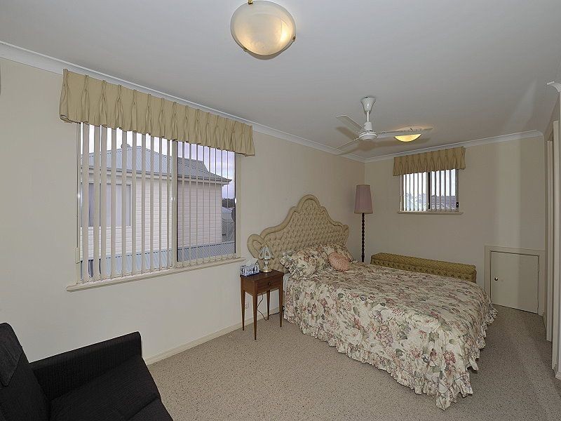 15 Myrtle Turn, Greenfields WA 6210