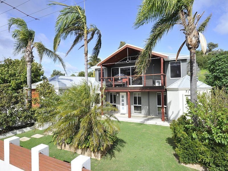 13B Valley Road, Halls Head WA 6210