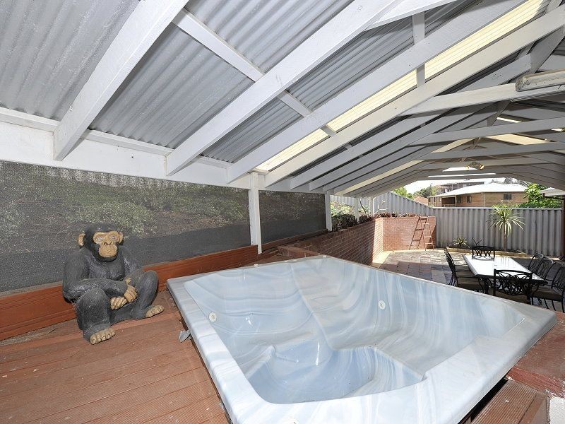 13B Valley Road, Halls Head WA 6210