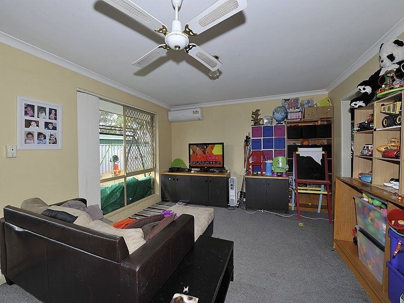 33 Mississippi Drive, Greenfields WA 6210