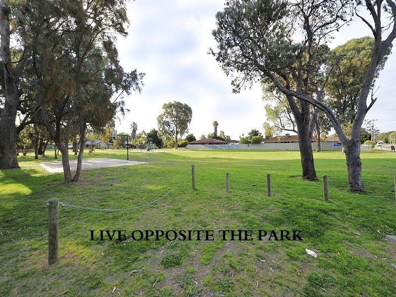 33 Mississippi Drive, Greenfields WA 6210