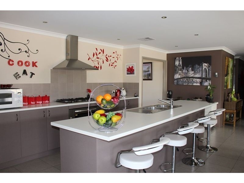 20 Nellie Green, Dudley Park WA 6210