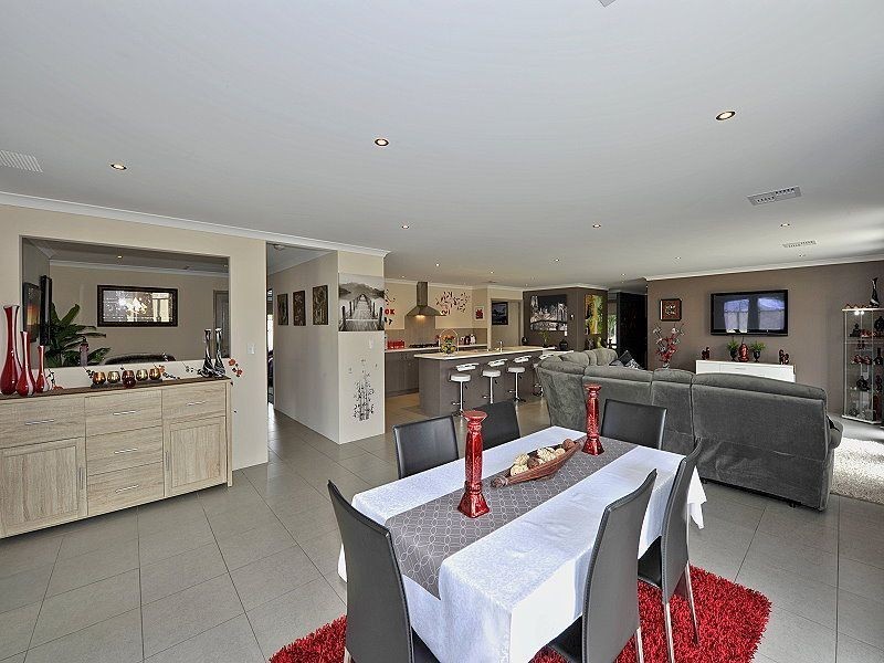 20 Nellie Green, Dudley Park WA 6210