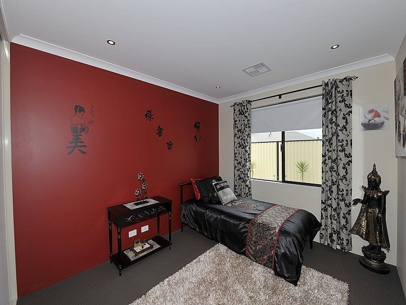 20 Nellie Green, Dudley Park WA 6210