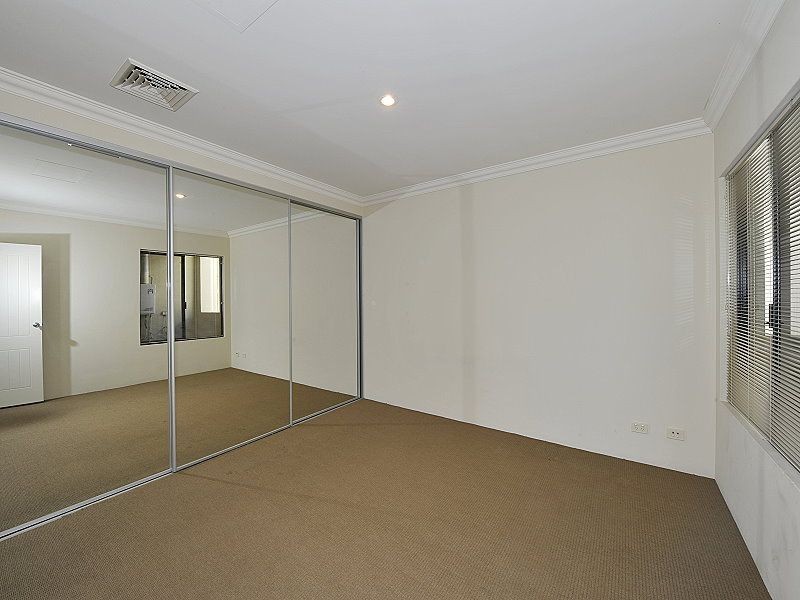 13 Breakwater Parade, Mandurah WA 6210