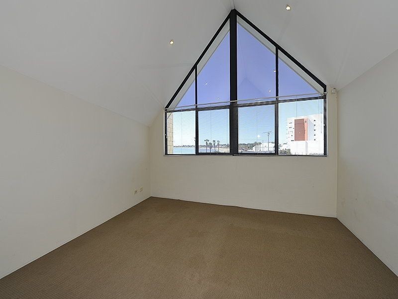 13 Breakwater Parade, Mandurah WA 6210