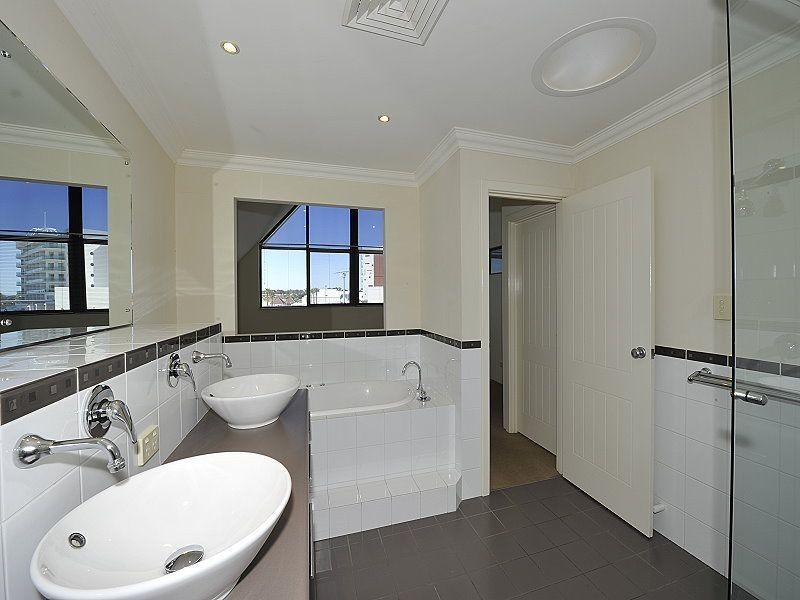 13 Breakwater Parade, Mandurah WA 6210