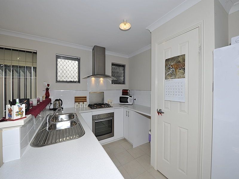 4/24 Irrawaddy Drive, Greenfields WA 6210