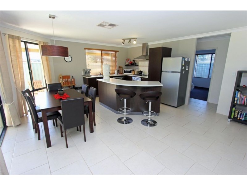 8B Roy Road, Coodanup WA 6210