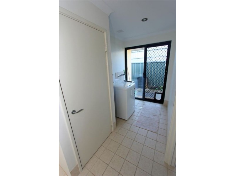 8B Roy Road, Coodanup WA 6210