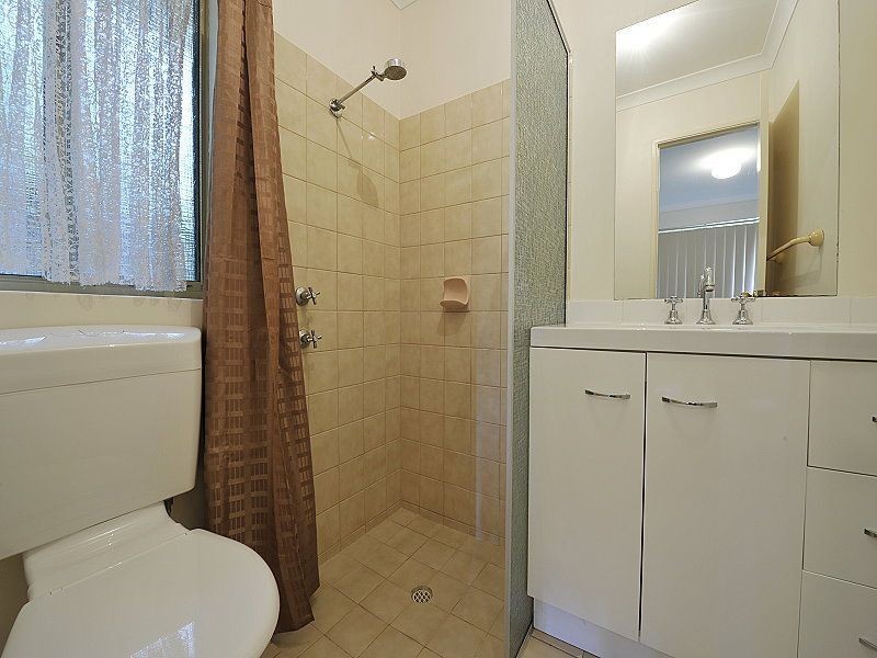 22 Summerlea Avenue, Meadow Springs WA 6210