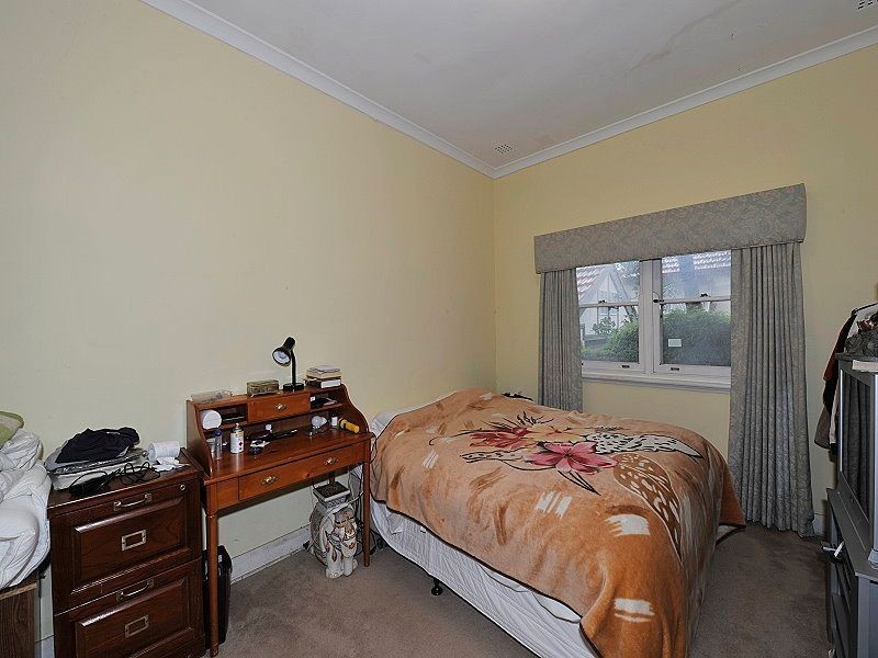 26 Leslie Street, Dudley Park WA 6210