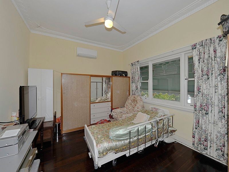 26 Leslie Street, Dudley Park WA 6210