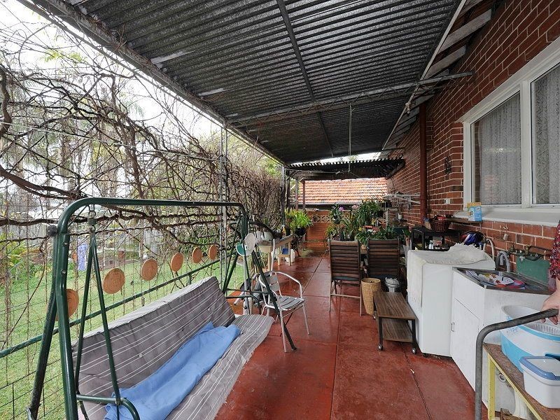 26 Leslie Street, Dudley Park WA 6210