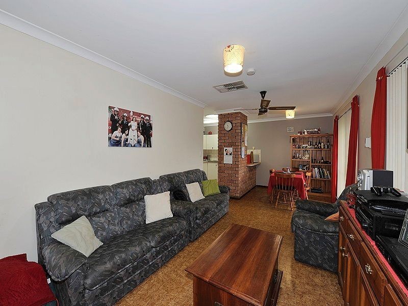 1/6 Leslie Street, Dudley Park WA 6210