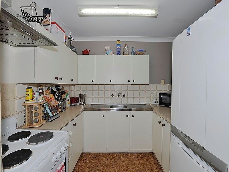 1/6 Leslie Street, Dudley Park WA 6210