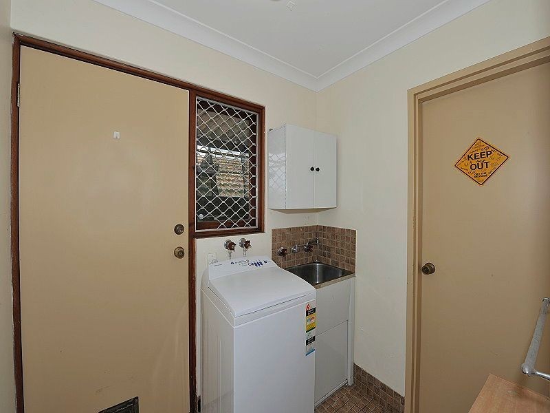 1/6 Leslie Street, Dudley Park WA 6210